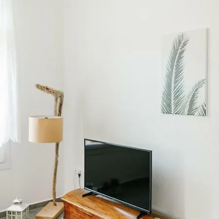 Feriehus Achinos Guest House,