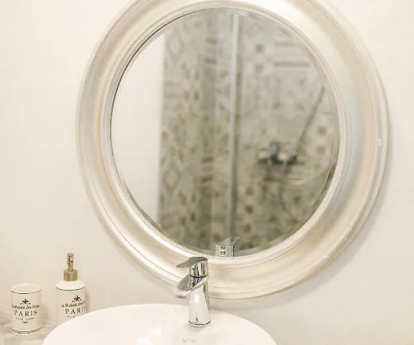 Case de vacanță Achinos Guest House,